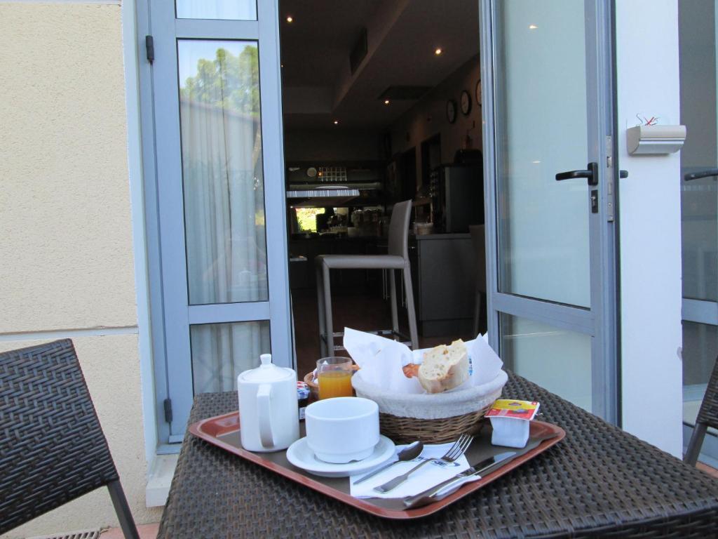 Top Motel Istres Exterior foto