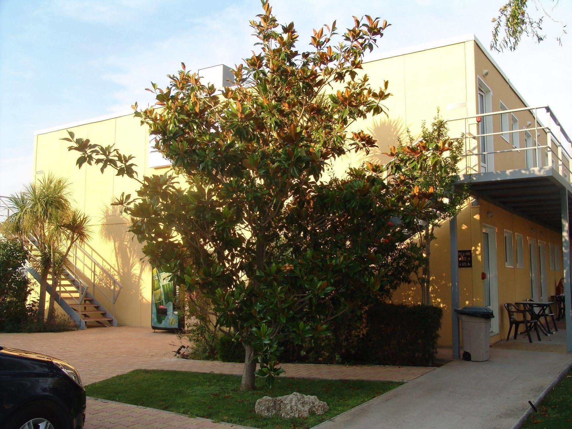 Top Motel Istres Exterior foto